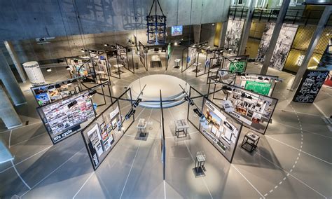 exhibit nederlands.